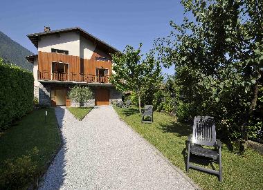 Holiday House in Lezzeno (Como) or holiday homes and vacation rentals
