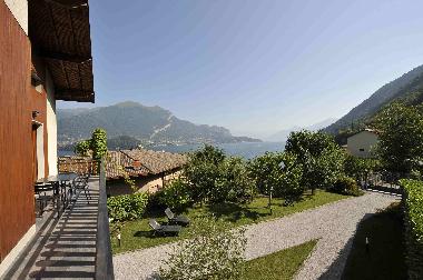 Holiday House in Lezzeno (Como) or holiday homes and vacation rentals