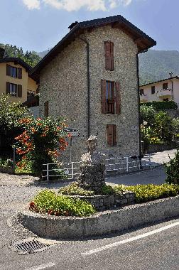Holiday House in Lezzeno (Como) or holiday homes and vacation rentals