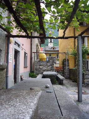 Holiday House in Moghegno (Lago Maggiore) or holiday homes and vacation rentals