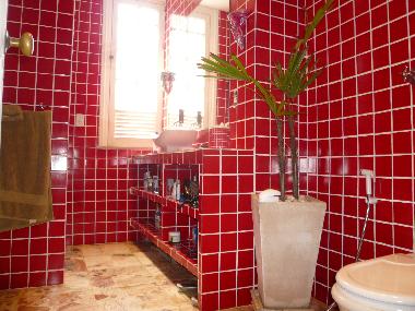 red Bath