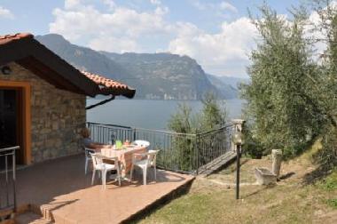 Holiday House in Monte Isola (Brescia) or holiday homes and vacation rentals