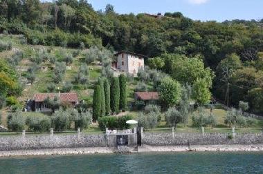 Holiday House in Monte Isola (Brescia) or holiday homes and vacation rentals