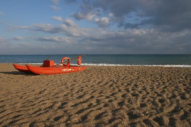 Emerald waters, soft brown sands, satin white shore and an endless horizon...