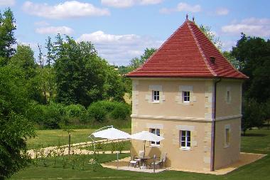 Holiday House in Lugaignac (Gironde) or holiday homes and vacation rentals