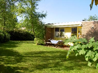Holiday House in Den Burg (Noord-Holland) or holiday homes and vacation rentals