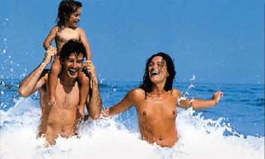 Holiday House in Grayan L&acute;Hopital (Gironde) or holiday homes and vacation rentals