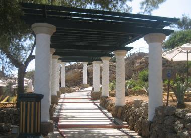 fantastic Thermen Kalithea on the beach with mineral water springs, great cafe and super sunbeds