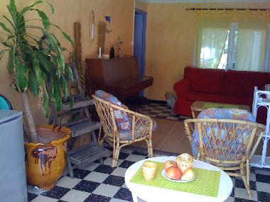 Holiday House in Molleges (Bouches-du-Rhne) or holiday homes and vacation rentals