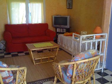 Holiday House in Molleges (Bouches-du-Rhne) or holiday homes and vacation rentals