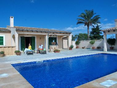 Holiday House in Cala Mondrago (Mallorca) or holiday homes and vacation rentals