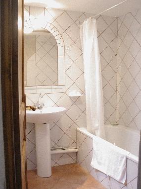 Holiday House in LUNAS (H�rault) or holiday homes and vacation rentals