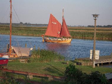 Holiday House in Zingst (Mecklenburgische Ostseekste) or holiday homes and vacation rentals