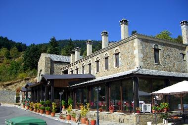 Chalet in Hrissomilia (Trikala) or holiday homes and vacation rentals