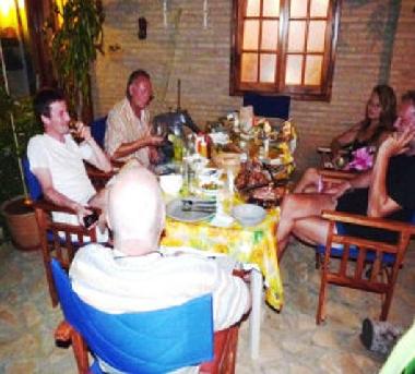 A  cozy barbecue (Assado) with us, with guests
