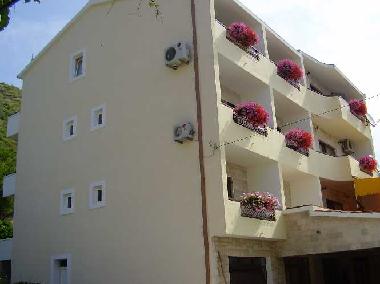 Holiday Apartment in Dugi Rat (Splitsko-Dalmatinska) or holiday homes and vacation rentals