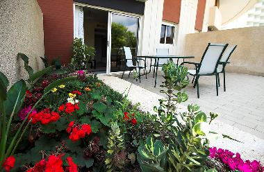 Bed and Breakfast in Hertzlia Pituach  (HaMerkaz (Central)) or holiday homes and vacation rentals