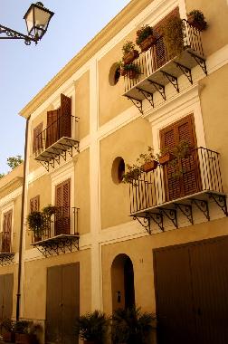 Holiday Apartment in Palermo (Palermo) or holiday homes and vacation rentals