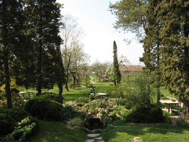 Hotel in HARAU (Hunedoara) or holiday homes and vacation rentals