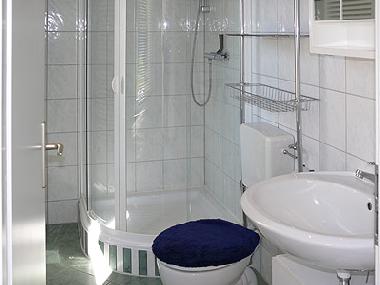Holiday Apartment in Altenkirchen/Drewoldke (Ostsee-Inseln) or holiday homes and vacation rentals