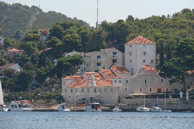 Village Maslinica castle