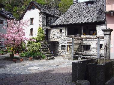 Holiday House in Maggia/Moghegno (Locarno) or holiday homes and vacation rentals