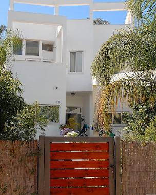 Warm and inviting front door....