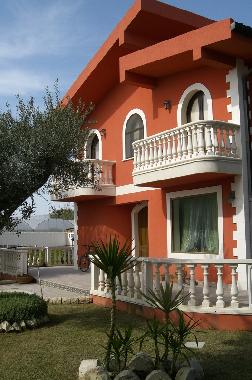 Holiday House in Santa Croce (Ragusa) or holiday homes and vacation rentals