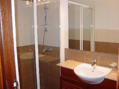 Bath Room attached to 2nd bed room