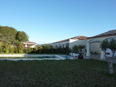 Bed and Breakfast in ST VINCENT DE BARBEYRARGUES (H�rault) or holiday homes and vacation rentals