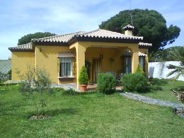 Holiday House in Chiclana de la Frontera (Cdiz) or holiday homes and vacation rentals