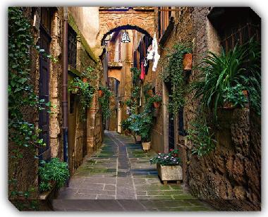 A look througa a street in Orte