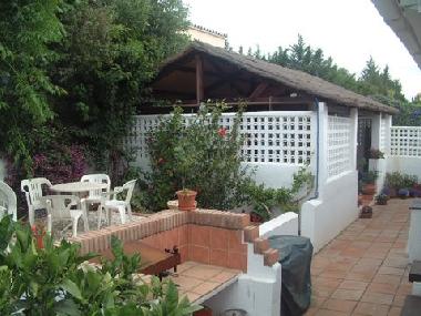 Summer room with BBQ area & seating