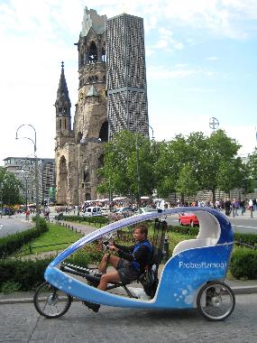 Holiday Apartment in Berlin (Tempelhof) or holiday homes and vacation rentals