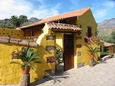 Holiday House in Santa Lucia de Tirajana (Gran Canaria) or holiday homes and vacation rentals