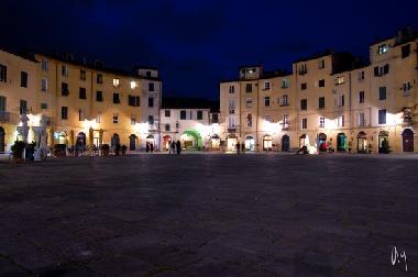 Roman amphitheater (800 m)