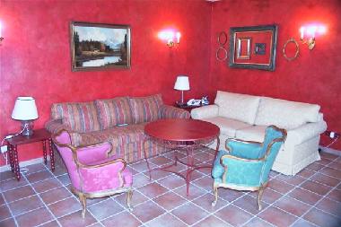 conversation pit (TOP I)