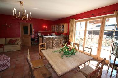 dining area (TOP I)