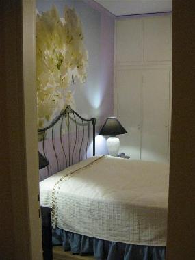 The bougainvillea Queen Bedroom