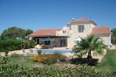 Holiday House in Quelfes (Algarve) or holiday homes and vacation rentals