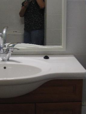 Modern, designer-quality full bathroom