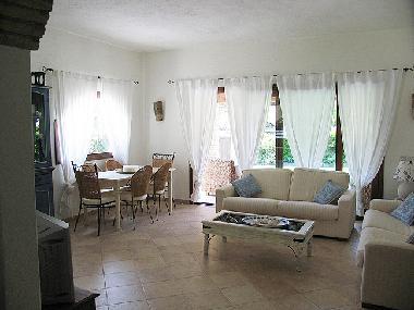 Holiday House in Santa Margherita di Pula (Cagliari) or holiday homes and vacation rentals