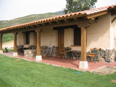 Holiday House in CANDELEDA-EL RASO (vila) or holiday homes and vacation rentals