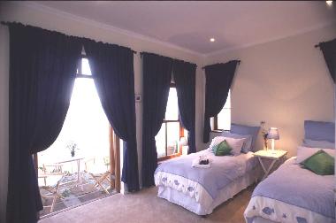 Twin ? king bedroom en suite