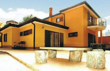 Holiday House in Kastel, Buje (Istarska) or holiday homes and vacation rentals