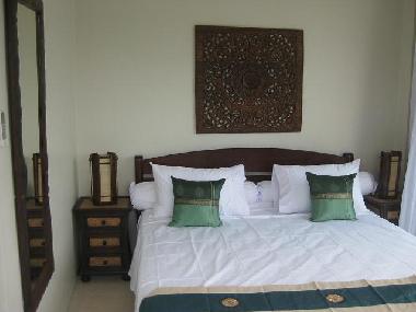 Double bedroom in studio with ensuite facilities