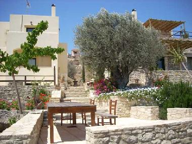 Holiday House in Sivas (Irakleio) or holiday homes and vacation rentals
