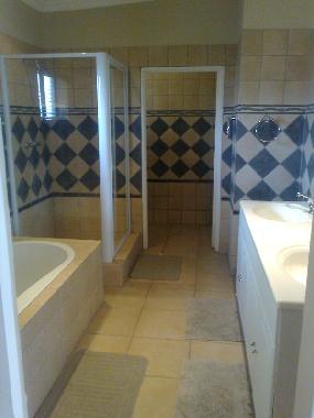 Main-en-suite