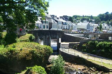 Many places of interest nearby