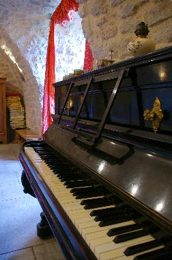 Palace / Castle in Versols et Lapeyre (Aveyron) or holiday homes and vacation rentals